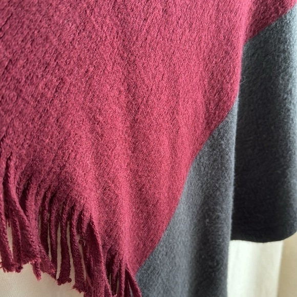 Burgundy and Gray Fringe Poncho with Zipper - Picture 9 of 10